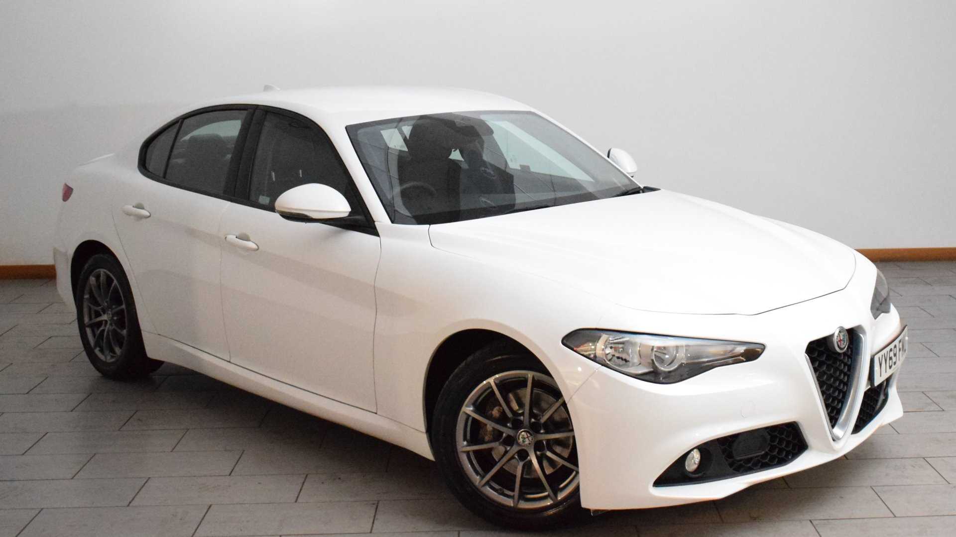Main listing image - Alfa Romeo Giulia