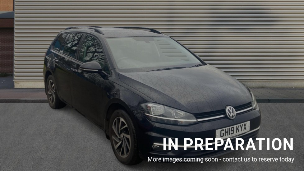 Main listing image - Volkswagen Golf Estate