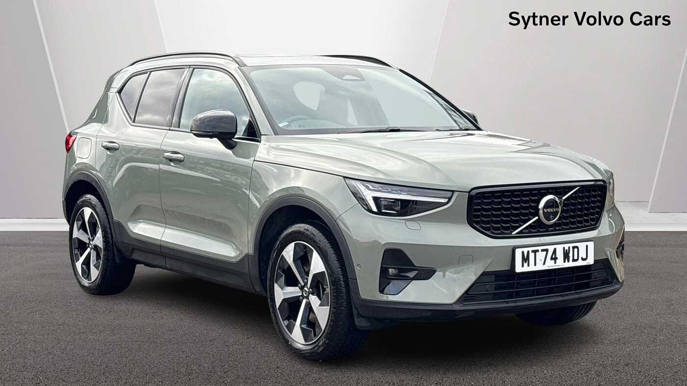 Main listing image - Volvo XC40