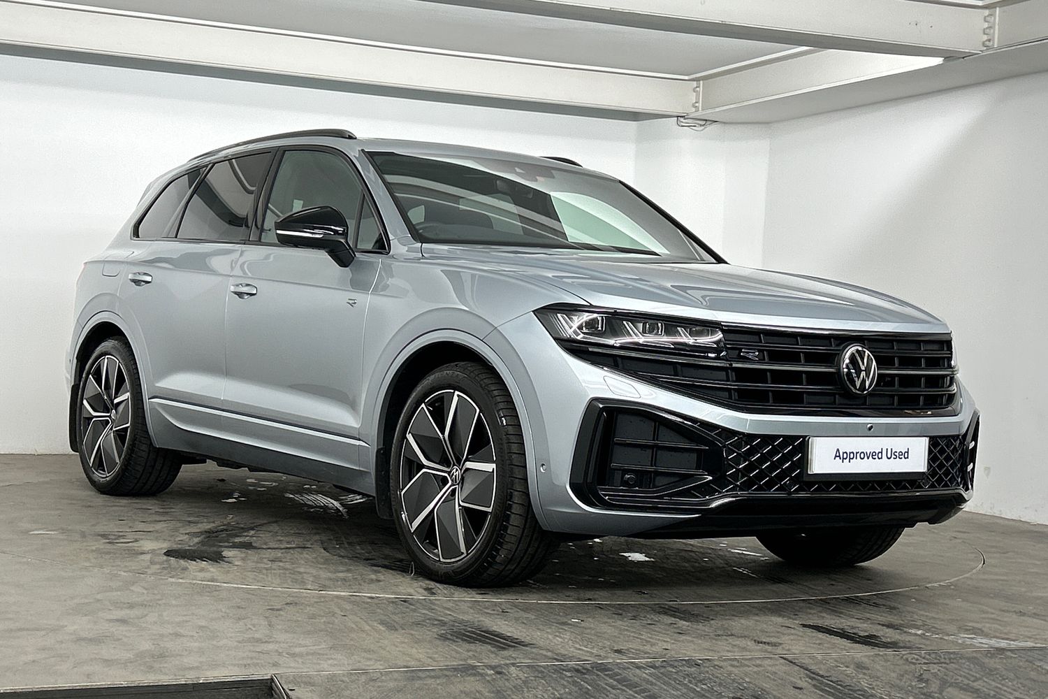 Main listing image - Volkswagen Touareg