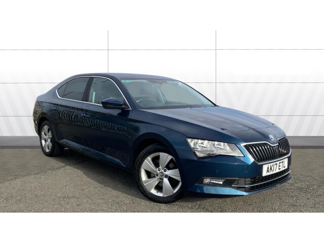Main listing image - Skoda Superb