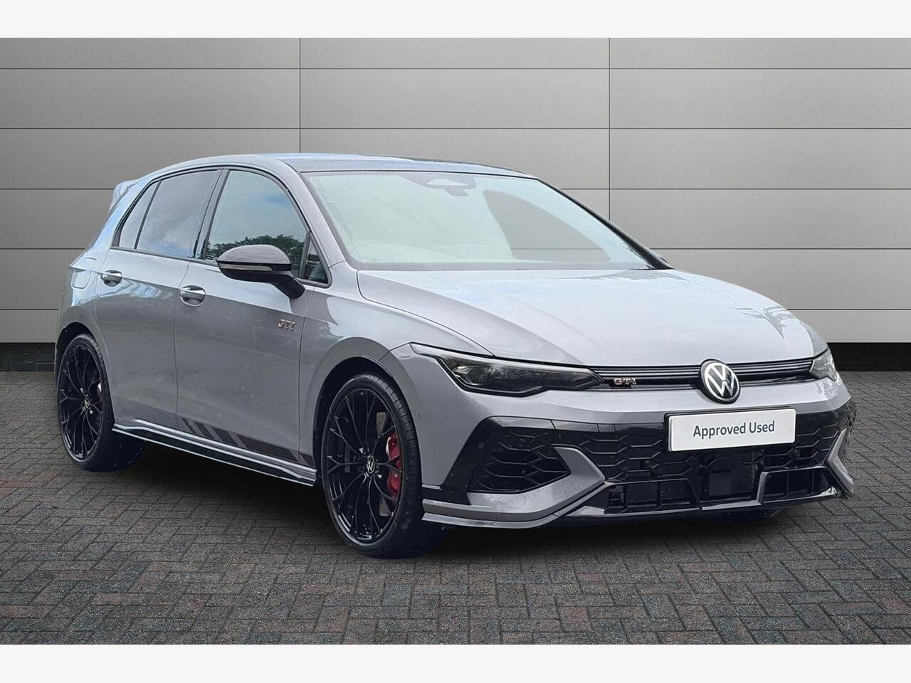 Main listing image - Volkswagen Golf