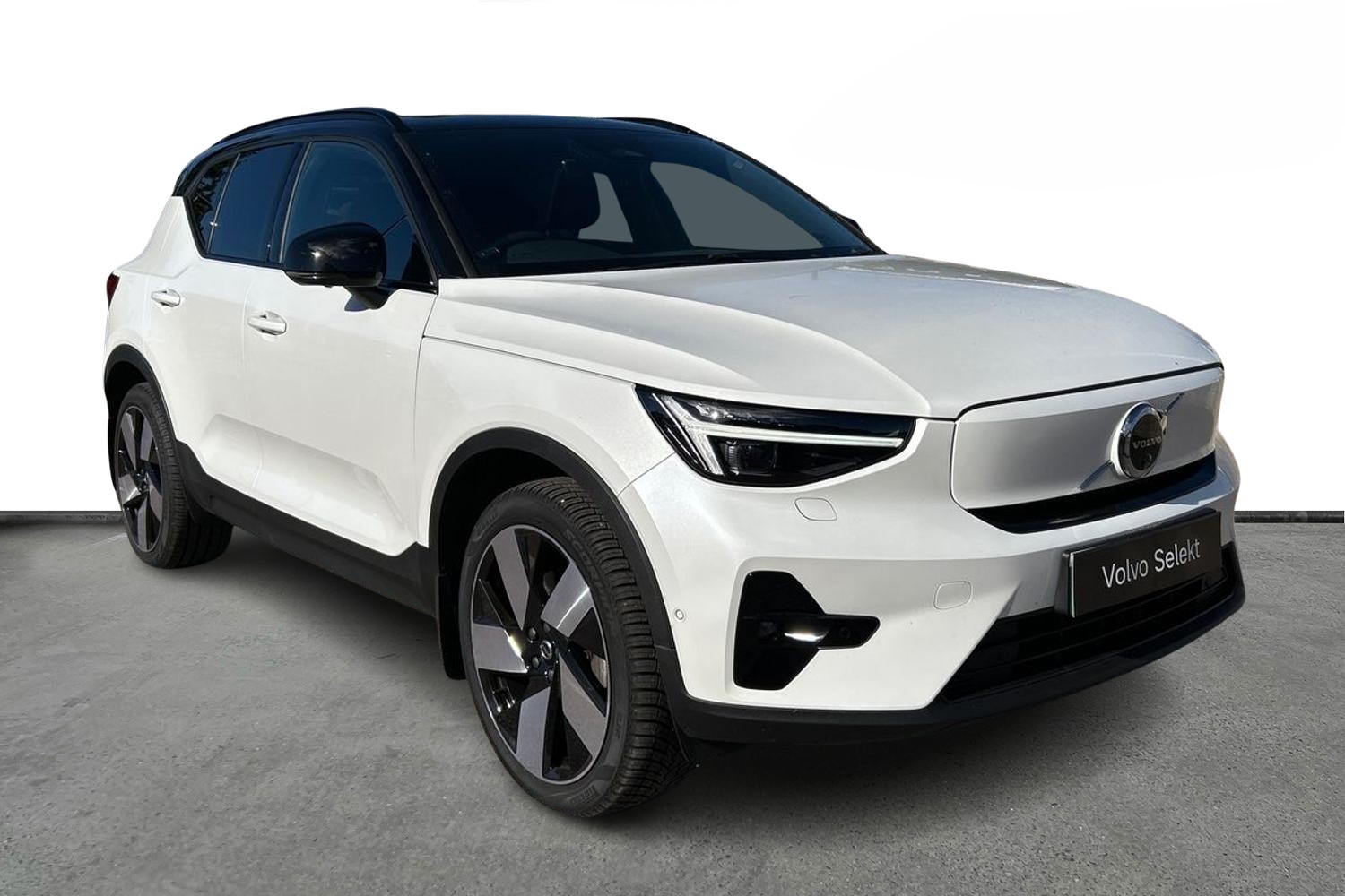 Main listing image - Volvo XC40 Recharge