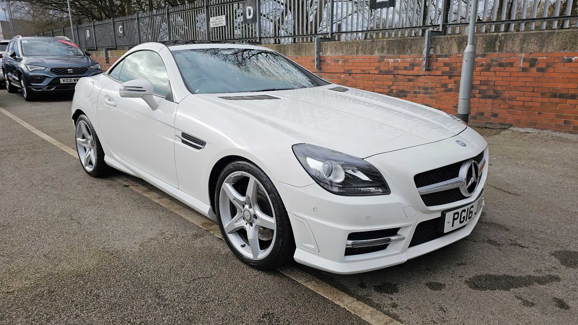 Main listing image - Mercedes-Benz SLK