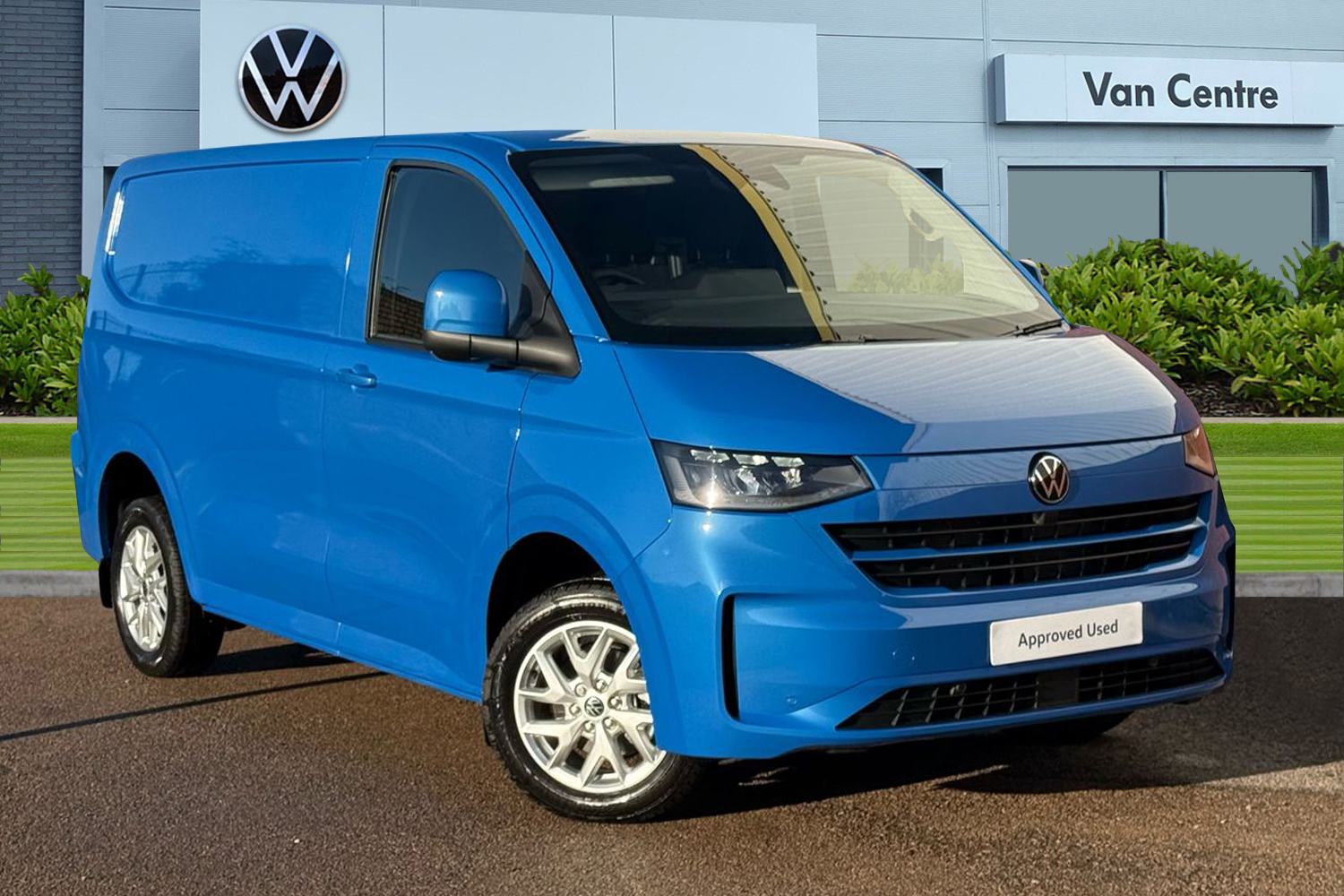 Main listing image - Volkswagen Transporter