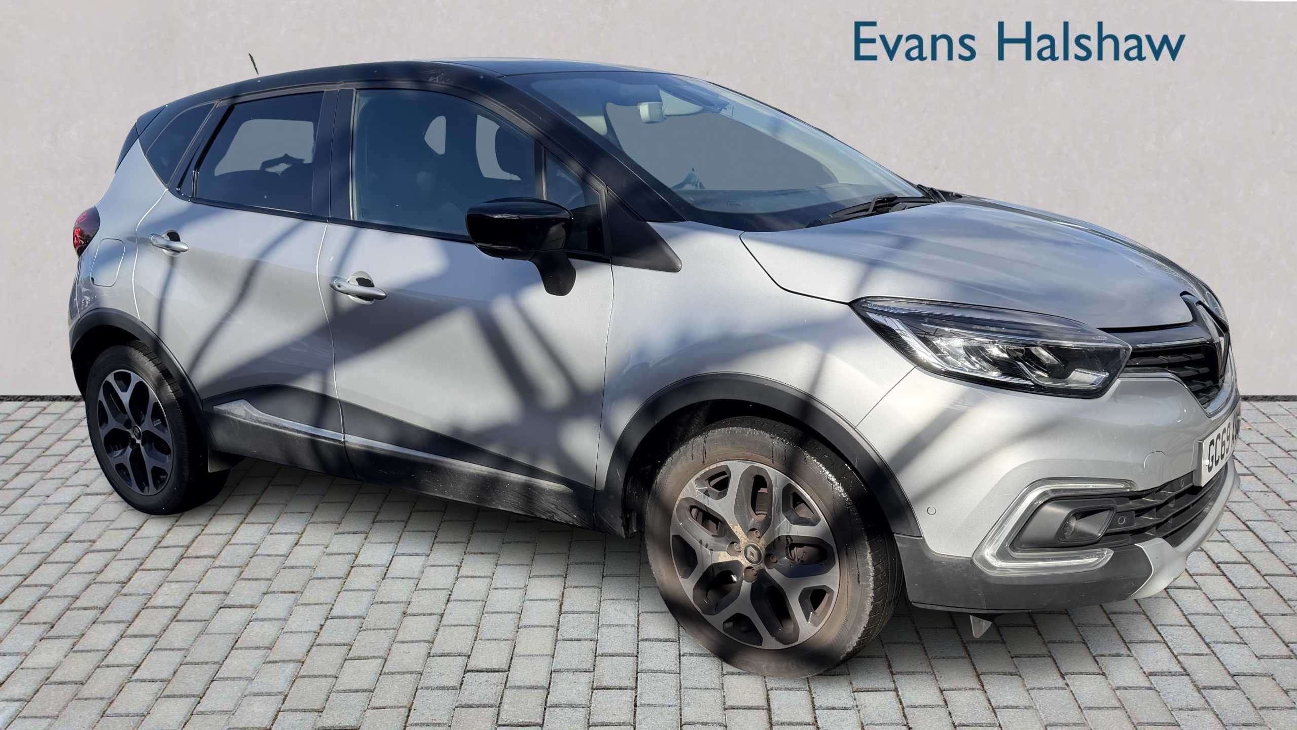 Main listing image - Renault Captur