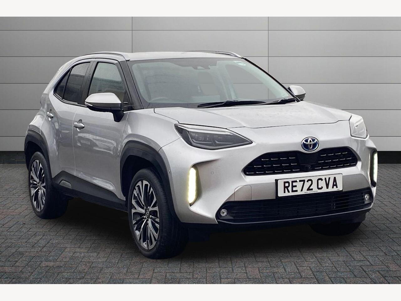 Main listing image - Toyota Yaris Cross