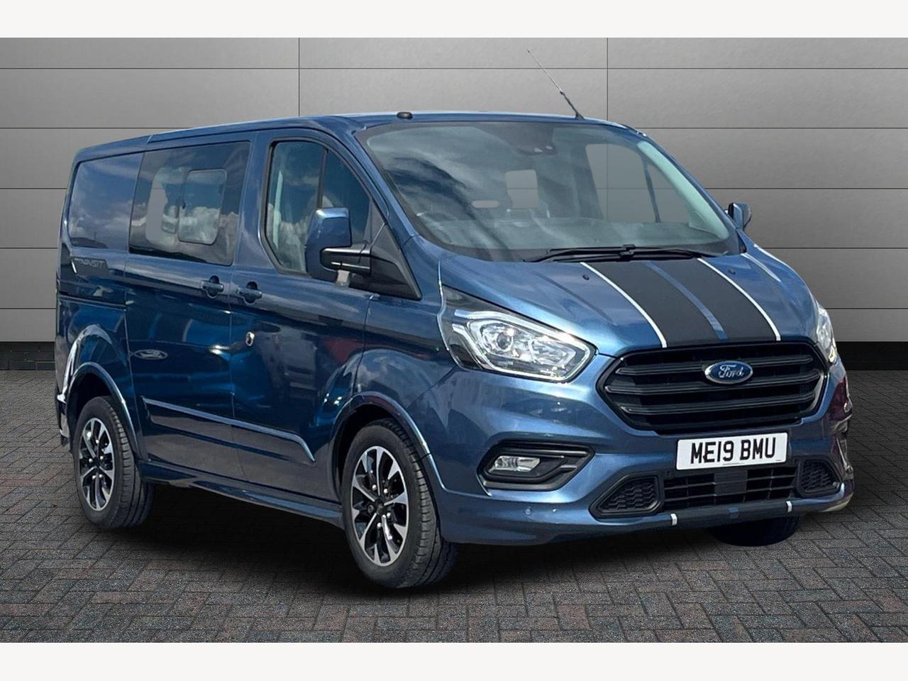 Main listing image - Ford Transit Custom