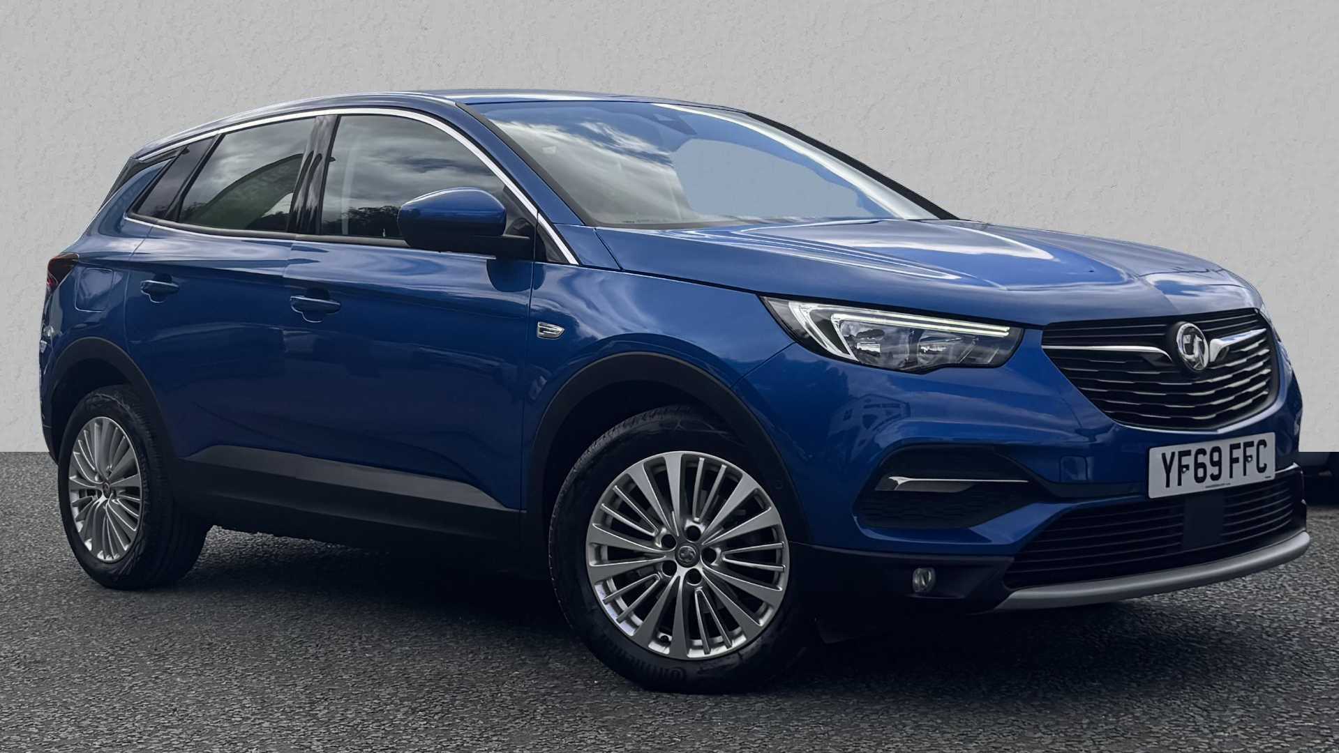 Main listing image - Vauxhall Grandland X