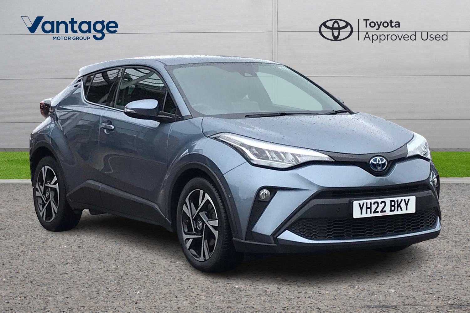 Main listing image - Toyota C-HR
