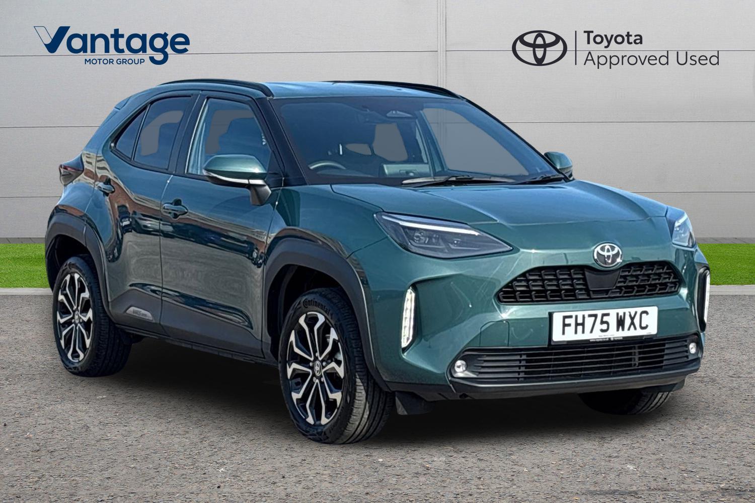 Main listing image - Toyota Yaris Cross