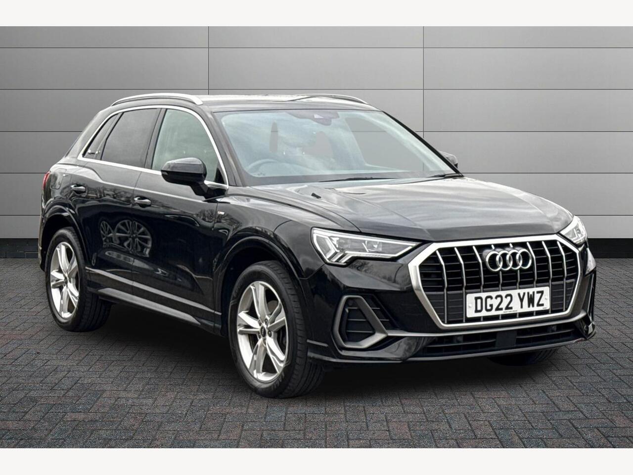 Main listing image - Audi Q3
