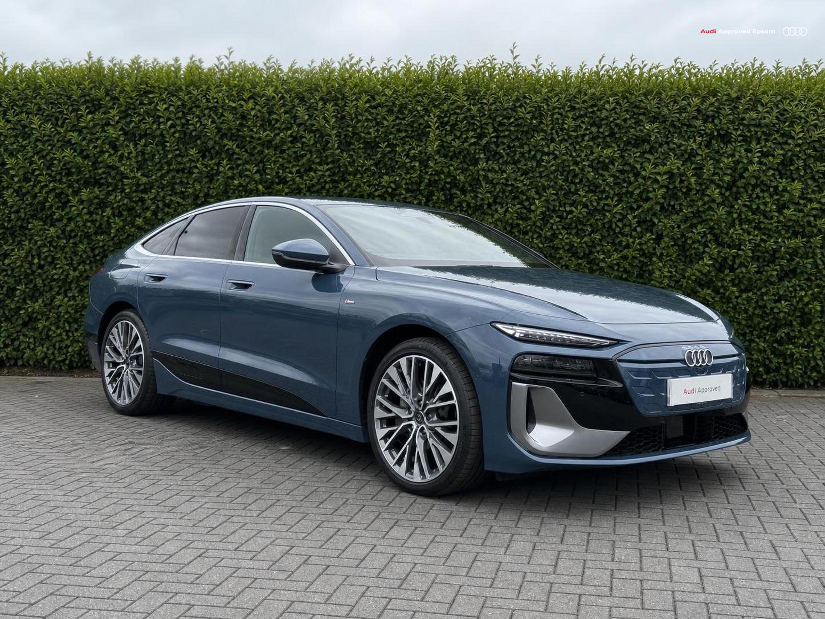 Main listing image - Audi A6