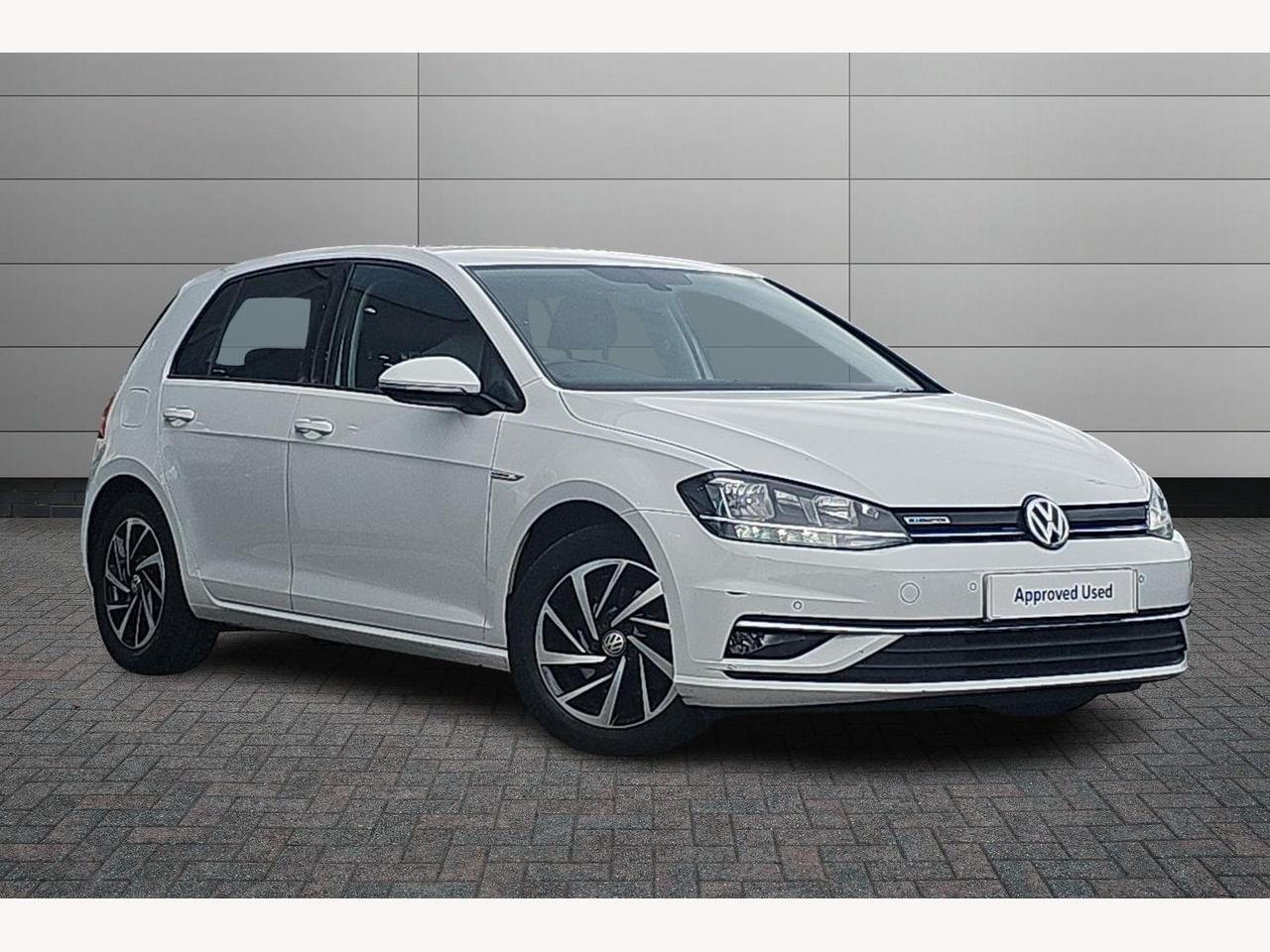Main listing image - Volkswagen Golf