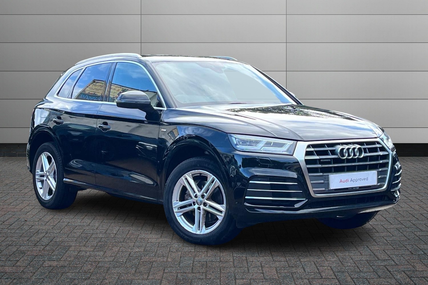 Main listing image - Audi Q5