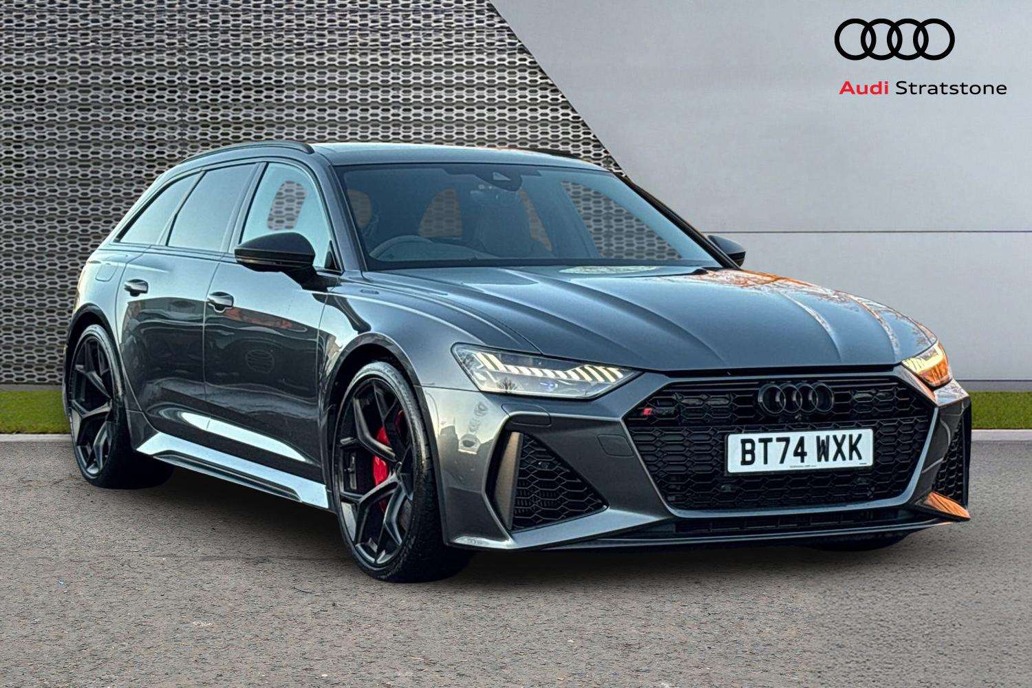 Main listing image - Audi RS6