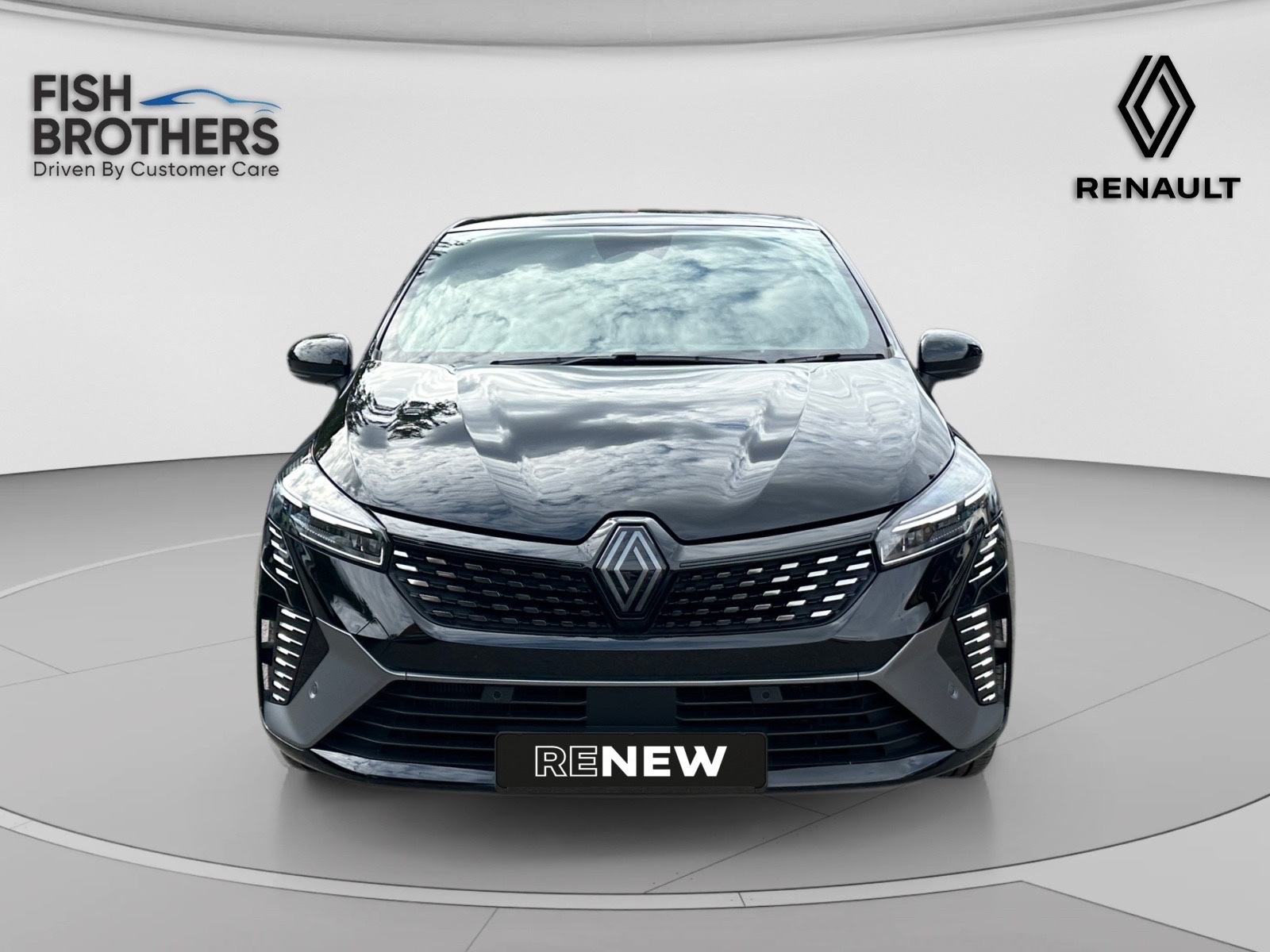 Main listing image - Renault Clio