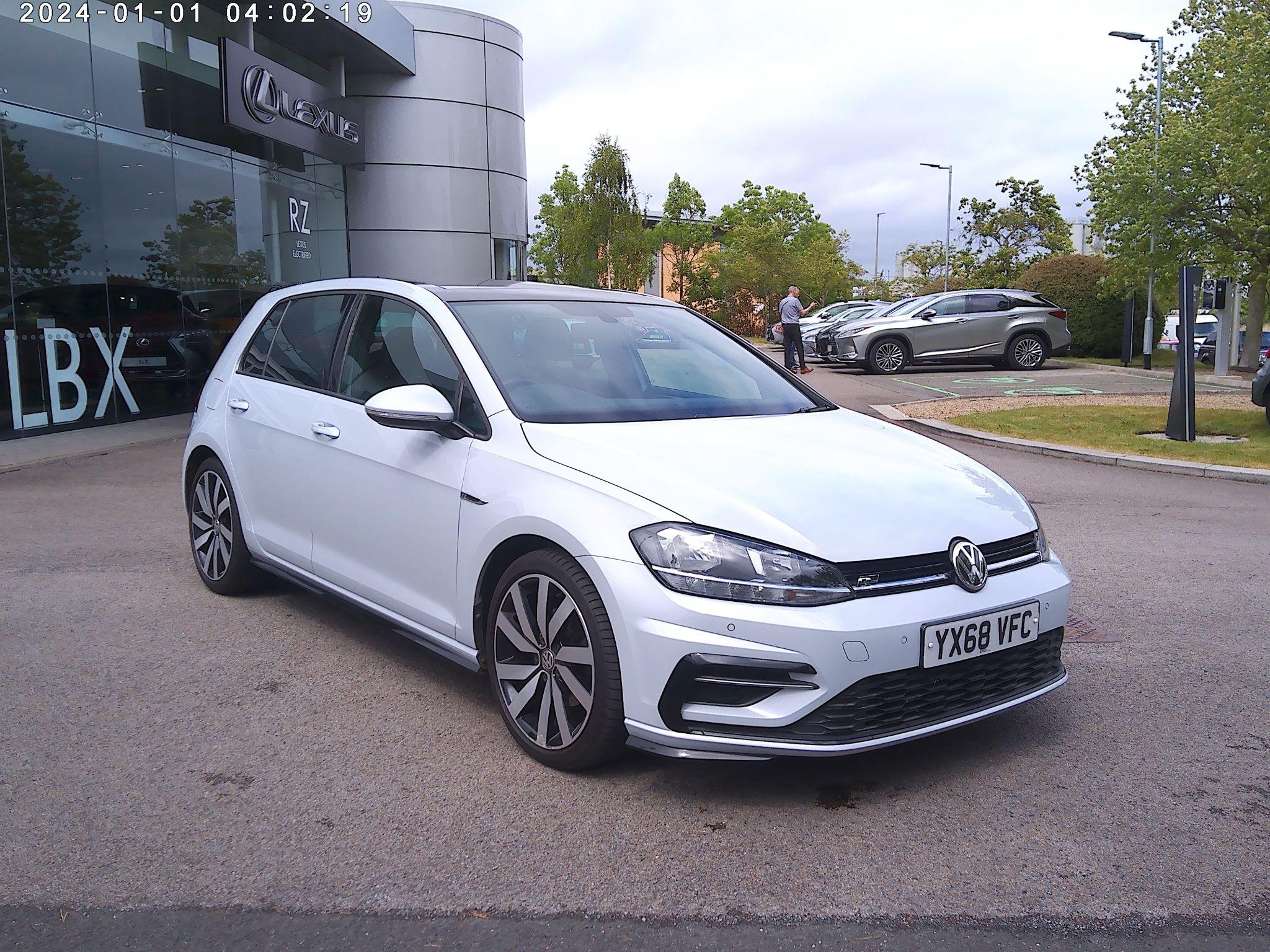 Main listing image - Volkswagen Golf