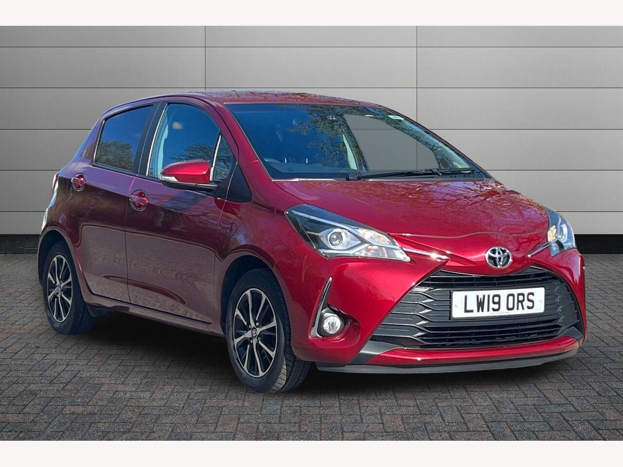 Main listing image - Toyota Yaris