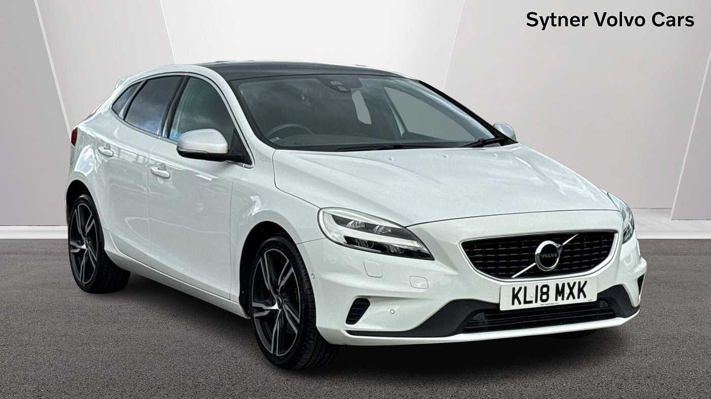 Main listing image - Volvo V40