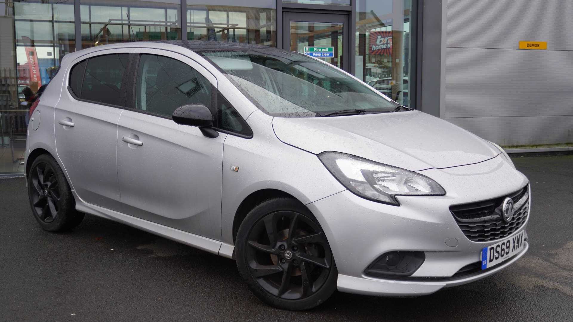 Main listing image - Vauxhall Corsa