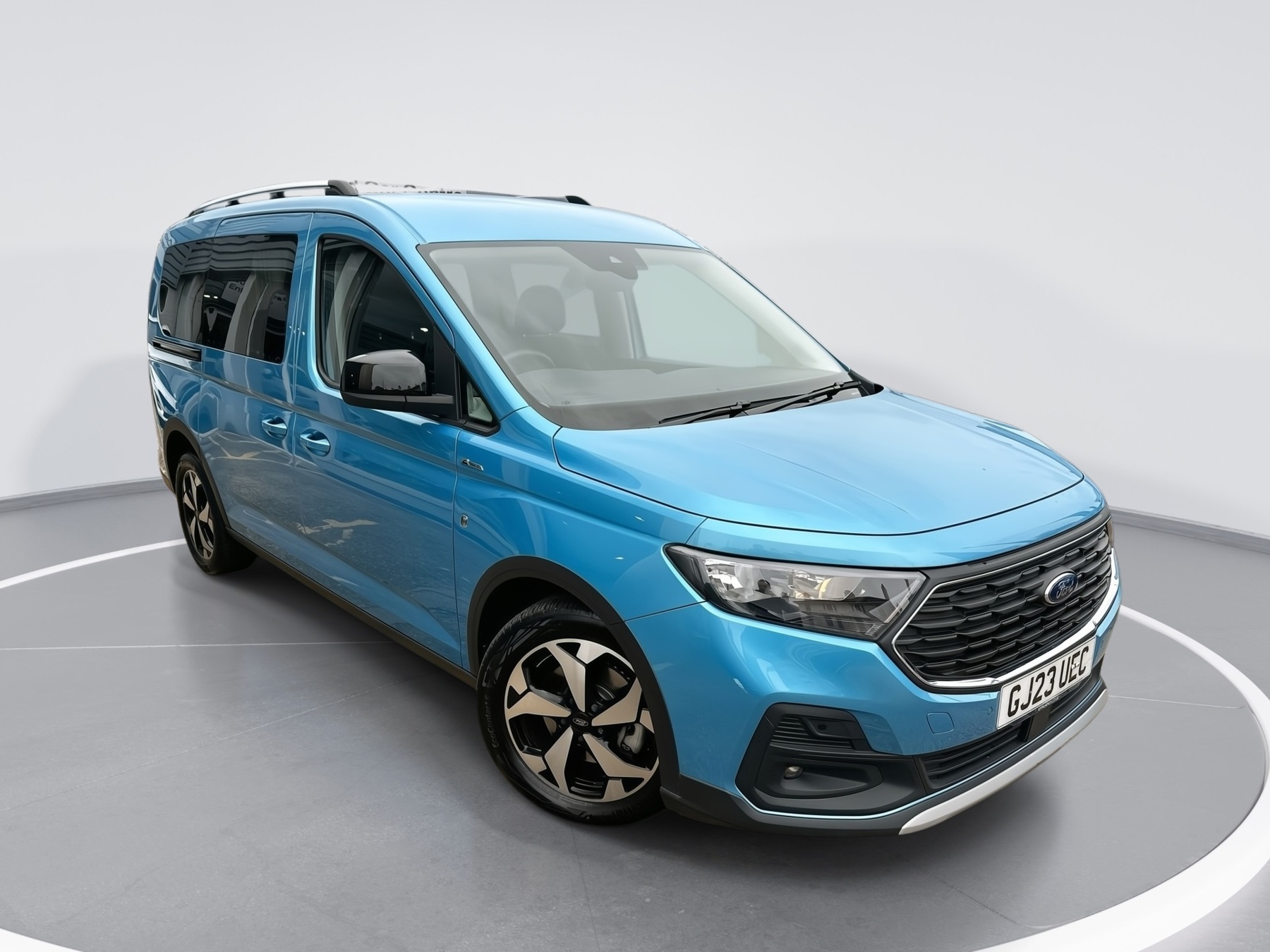 Main listing image - Ford Tourneo Connect