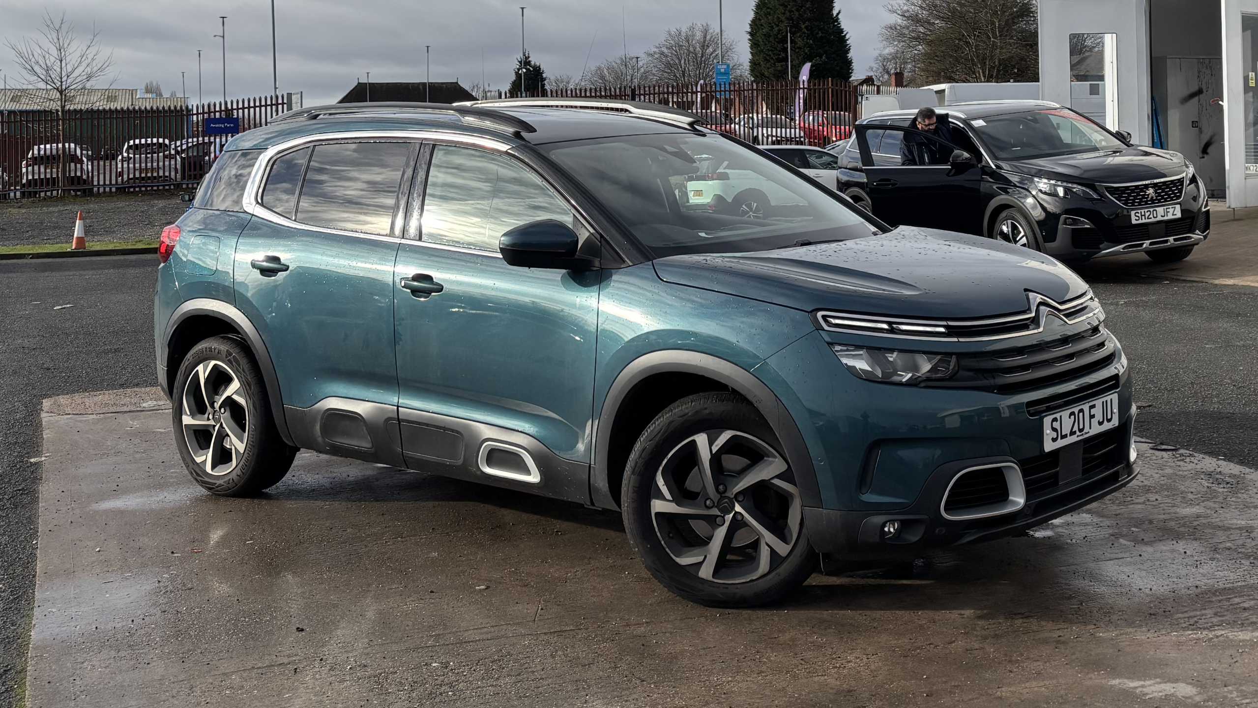 Main listing image - Citroen C5 Aircross