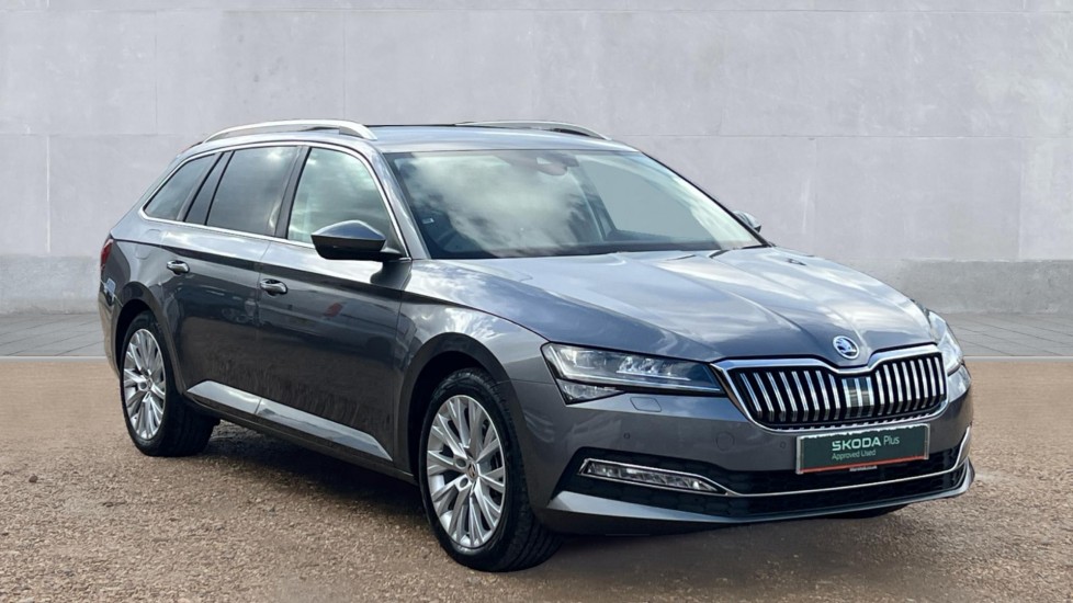 Main listing image - Skoda Superb Estate