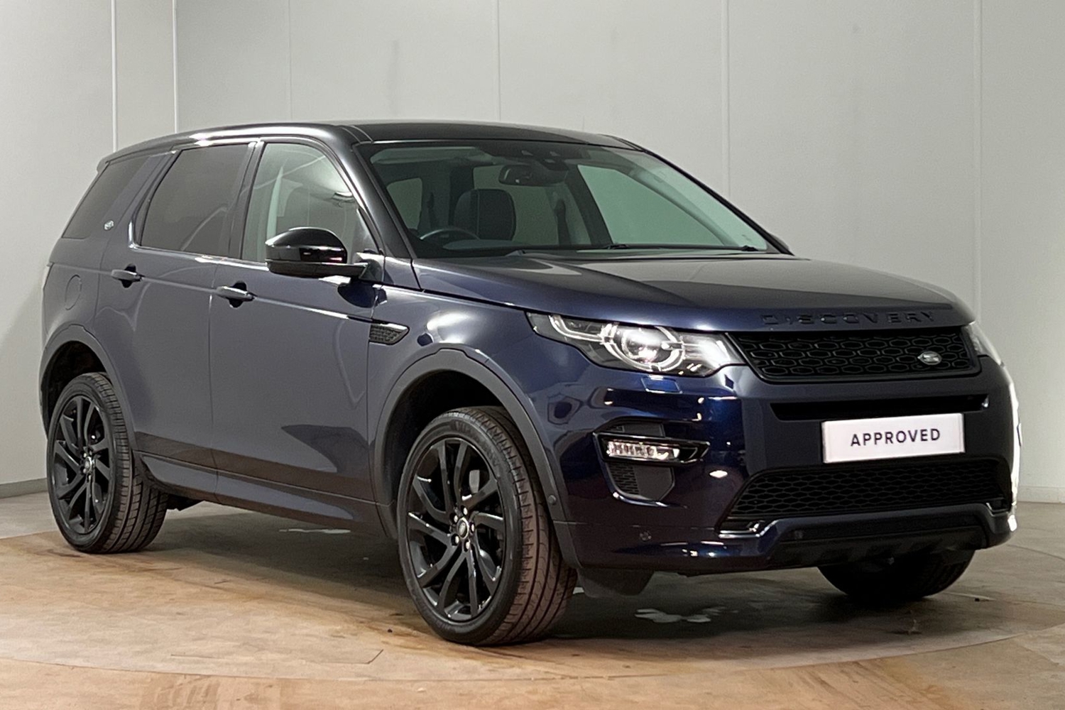 Main listing image - Land Rover Discovery Sport