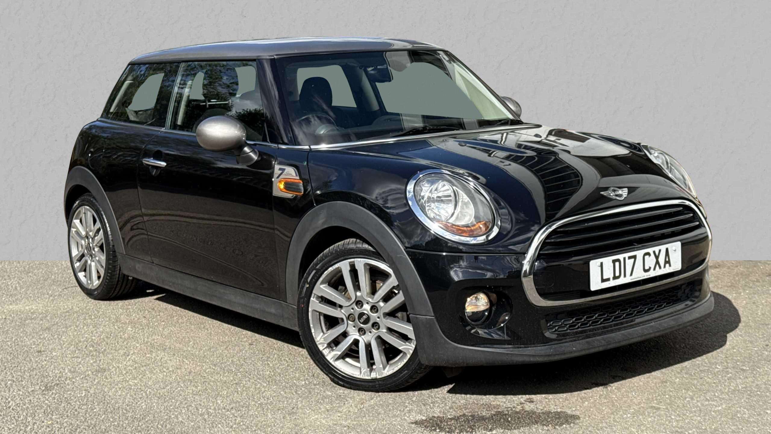 Main listing image - MINI Hatchback
