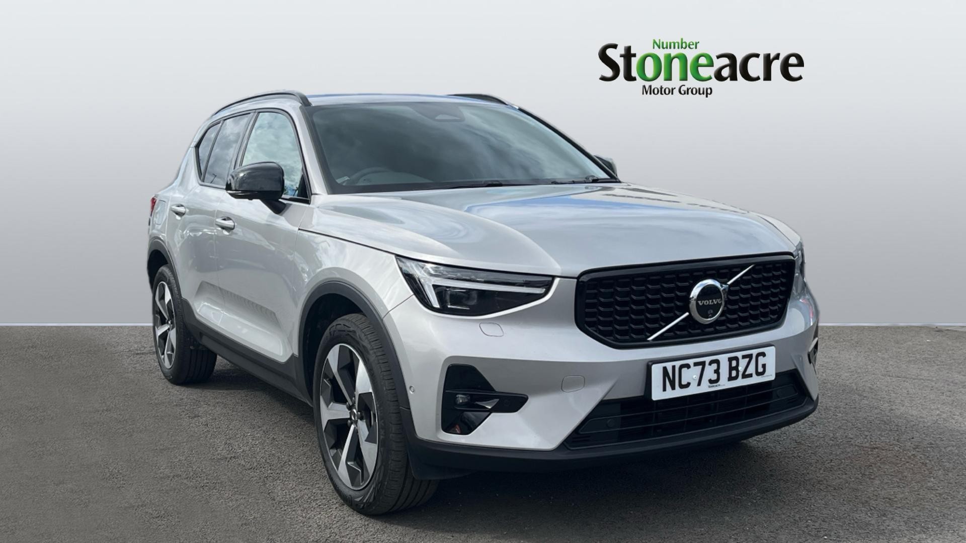Main listing image - Volvo XC40