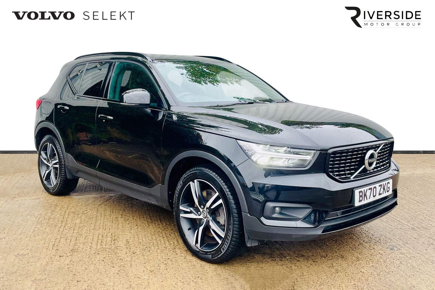 Main listing image - Volvo XC40 Recharge