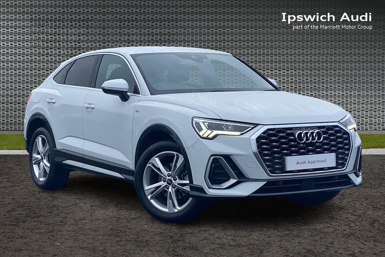 Main listing image - Audi Q3