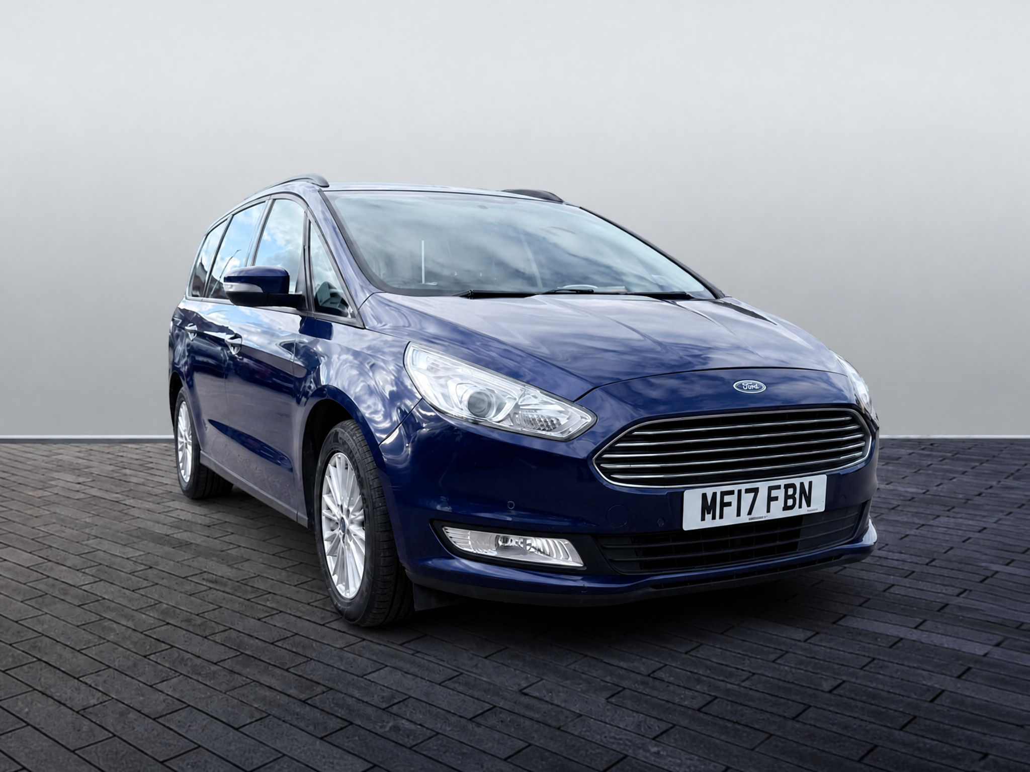Main listing image - Ford Galaxy