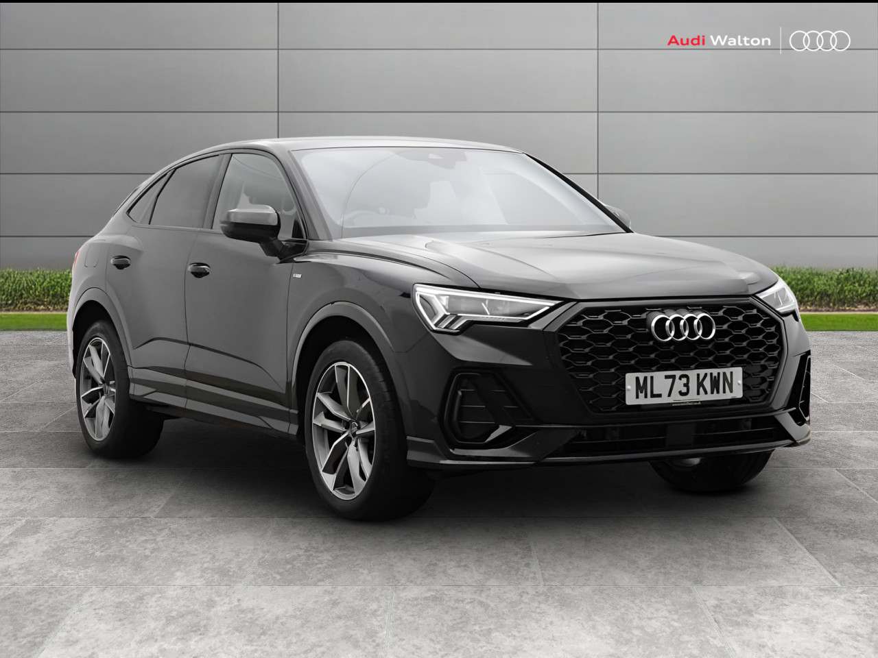 Main listing image - Audi Q3