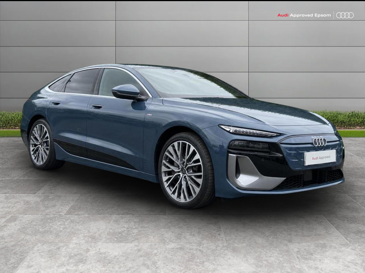 Main listing image - Audi A6