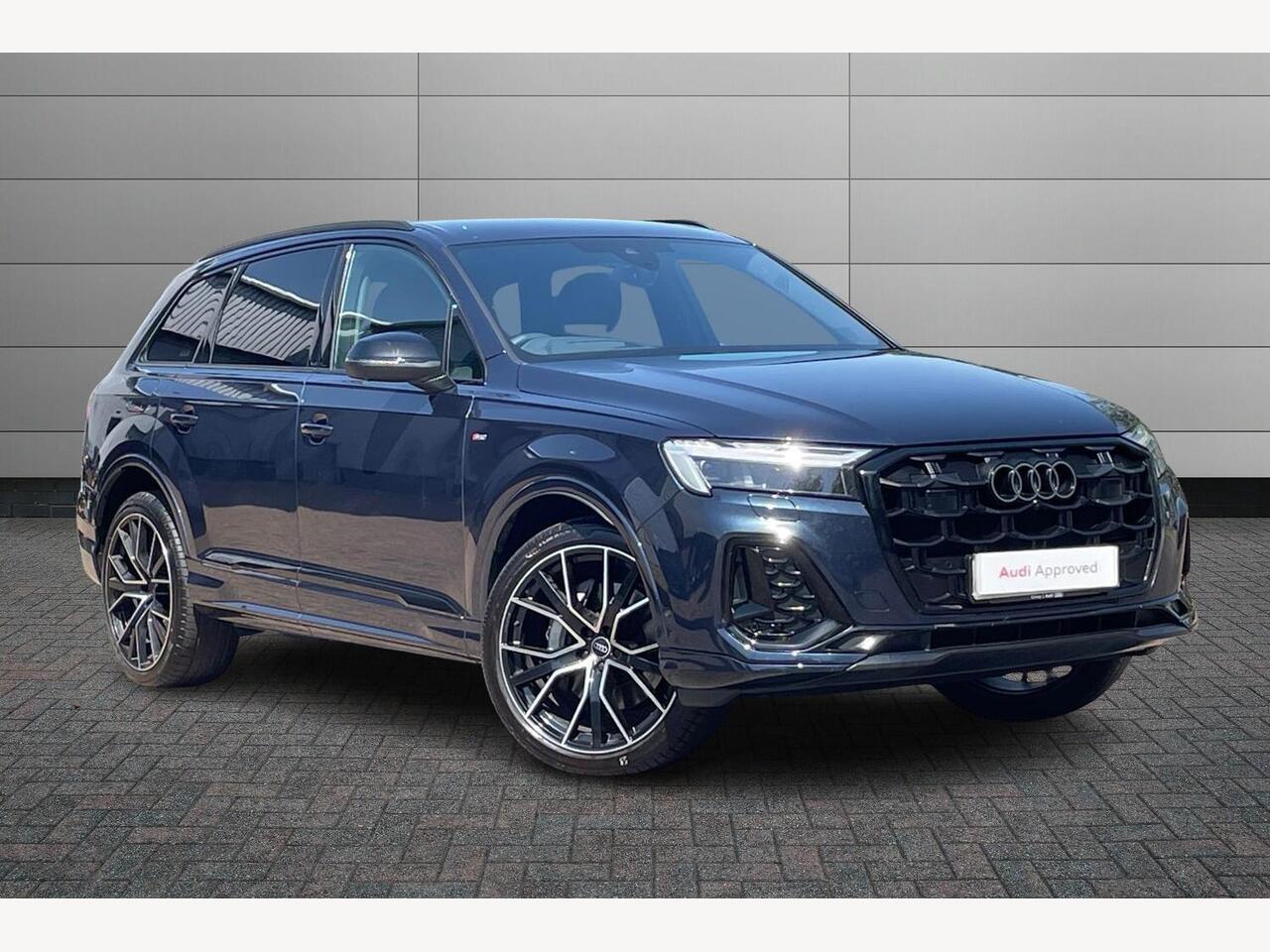 Main listing image - Audi Q7