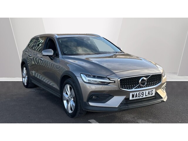 Main listing image - Volvo V60 Cross Country