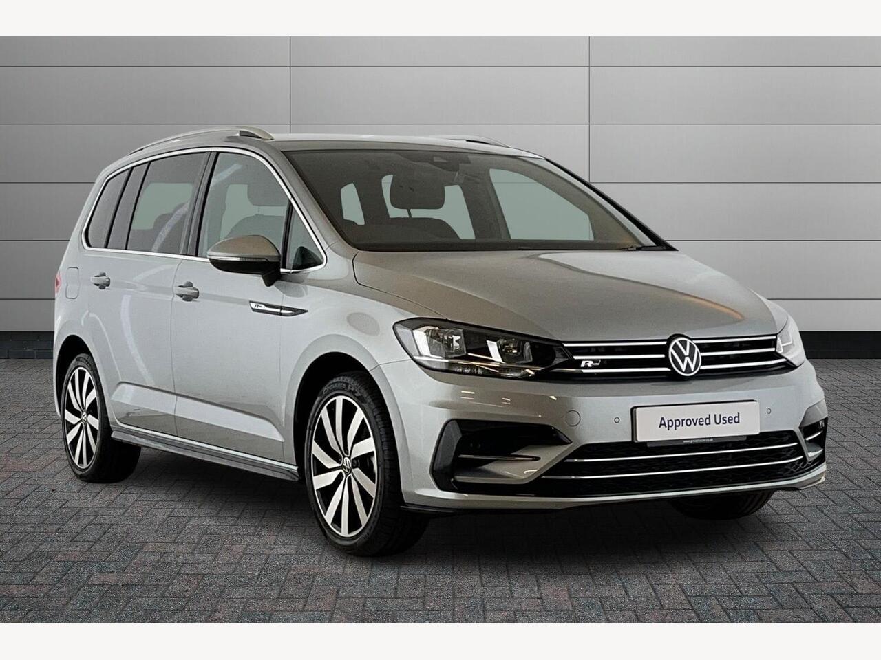 Main listing image - Volkswagen Touran