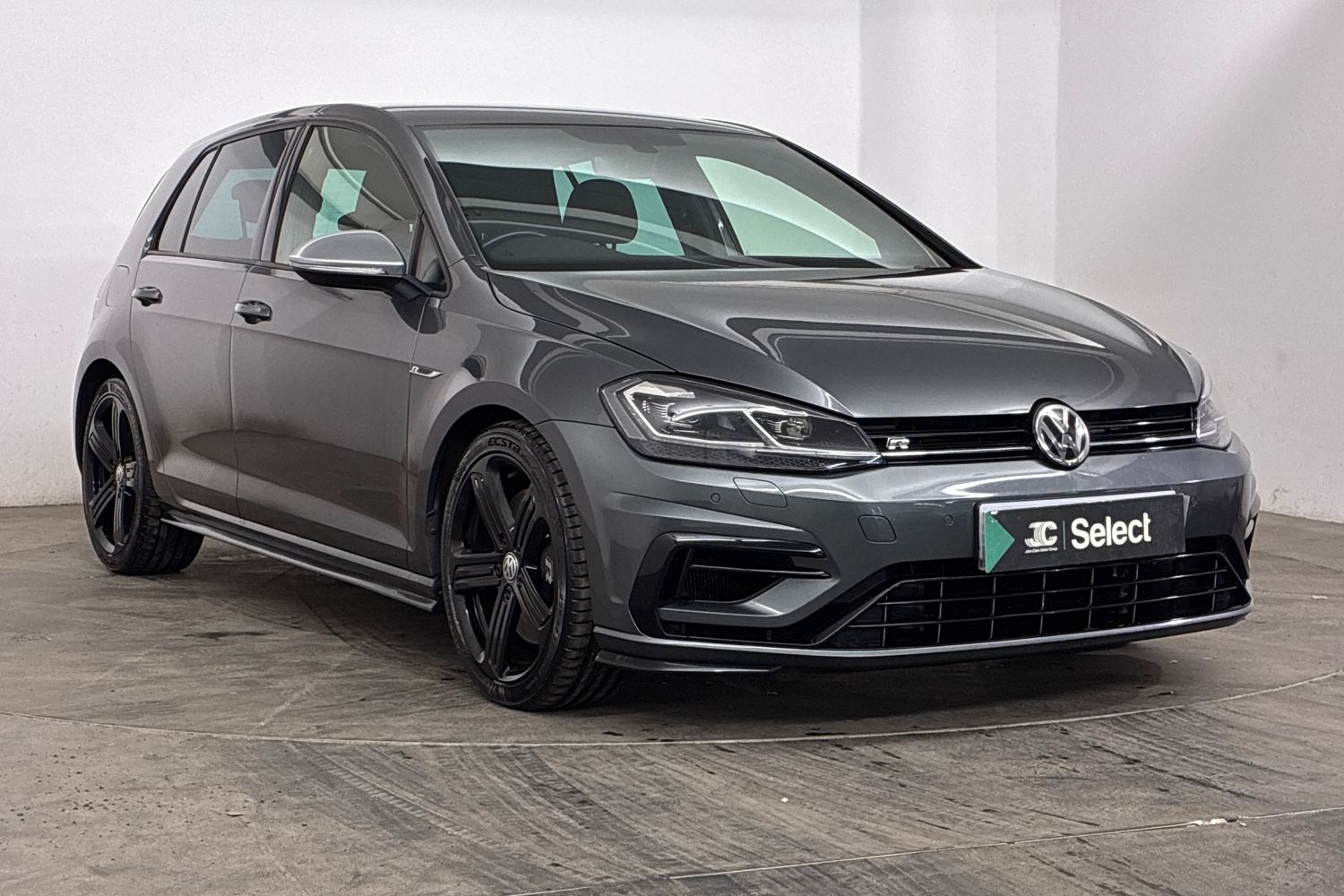 Main listing image - Volkswagen Golf R