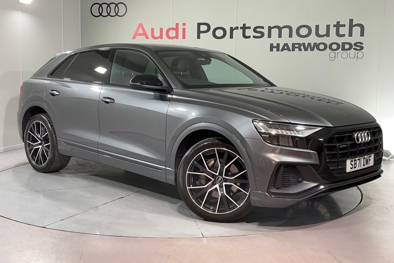 Main listing image - Audi Q8