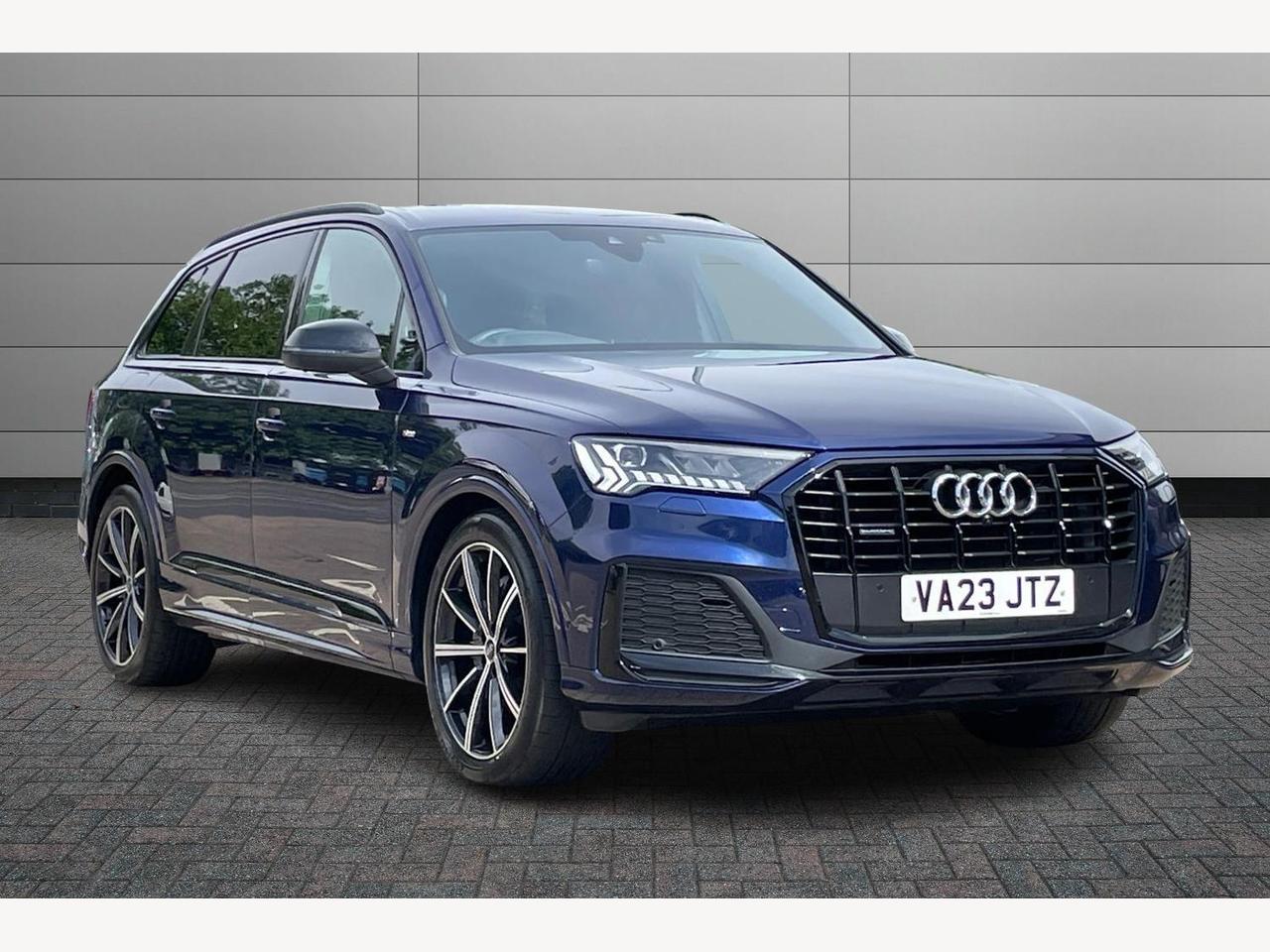 Main listing image - Audi Q7