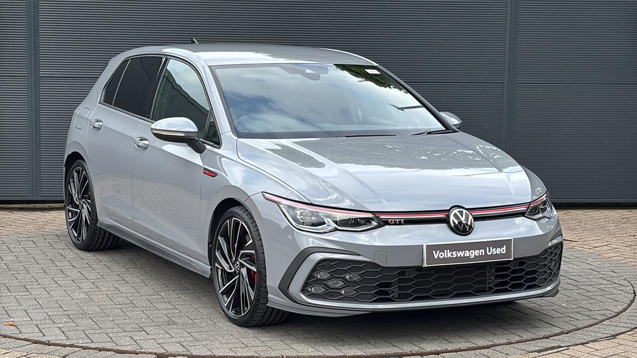 Main listing image - Volkswagen Golf