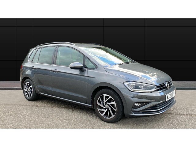 Main listing image - Volkswagen Golf SV