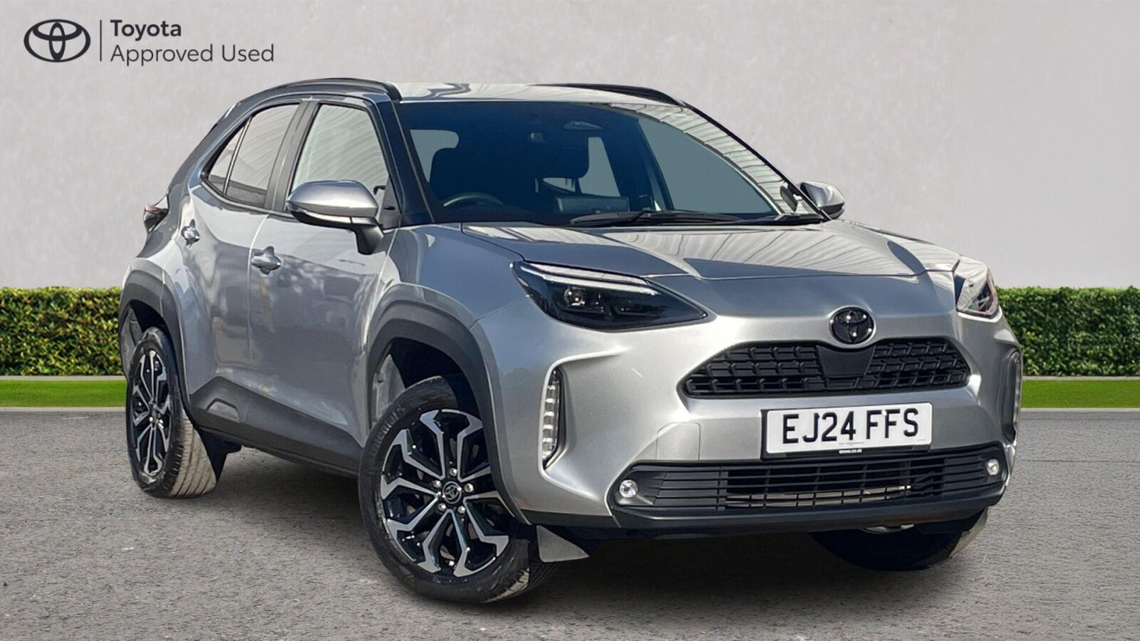 Main listing image - Toyota Yaris Cross