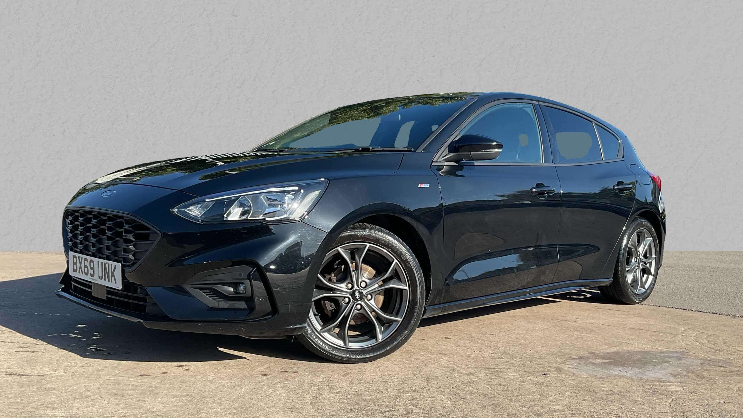 Main listing image - Ford Focus