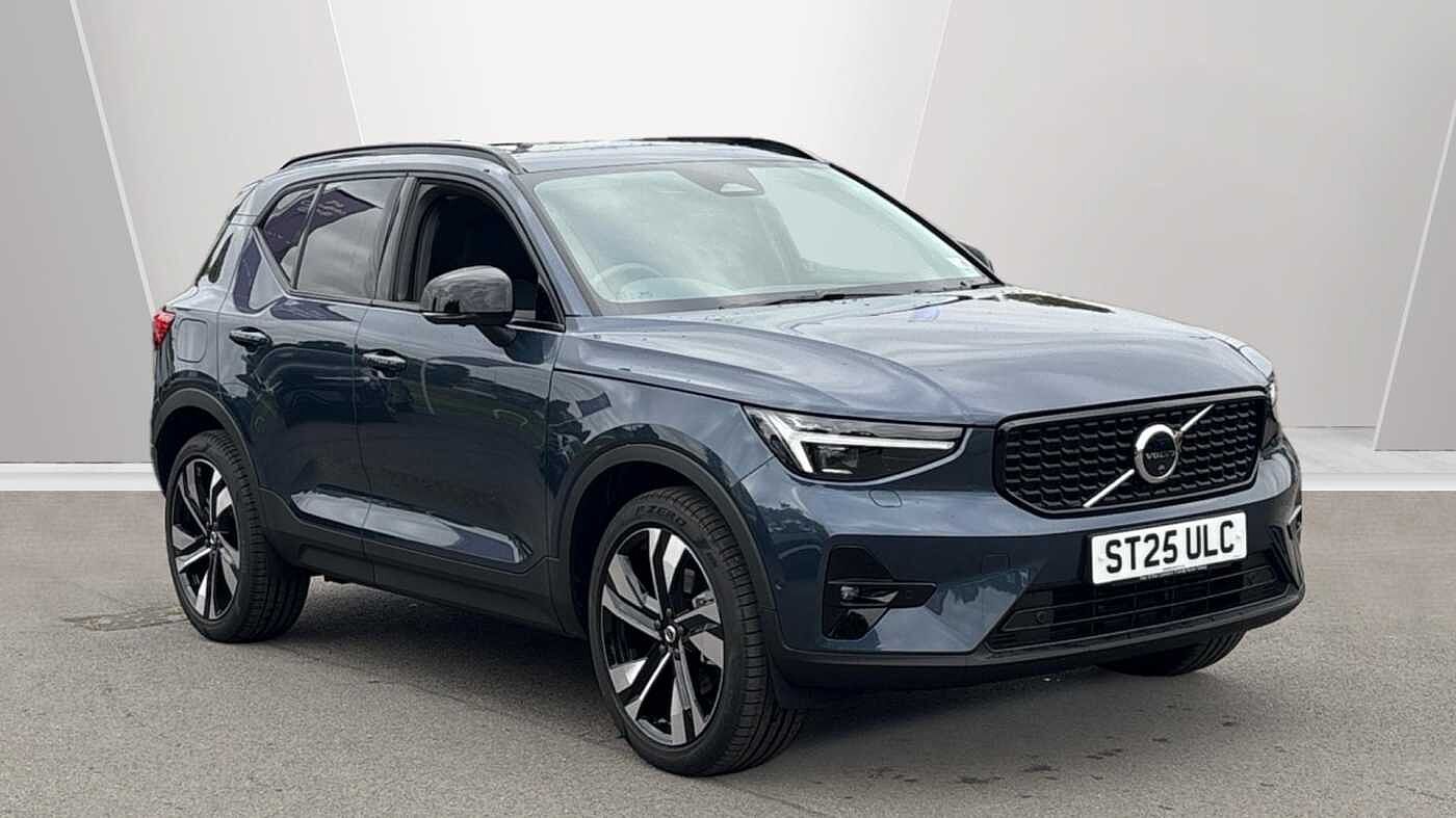 Main listing image - Volvo XC40