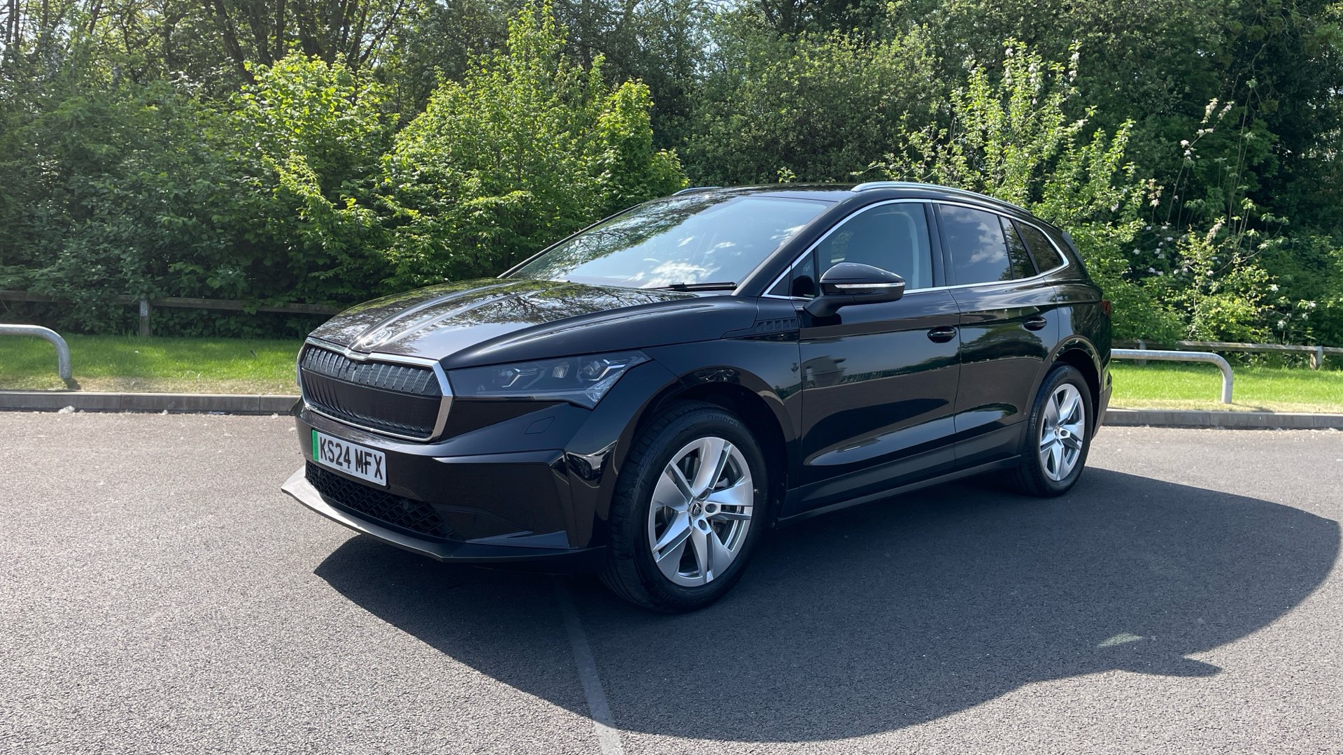 Main listing image - Skoda Enyaq