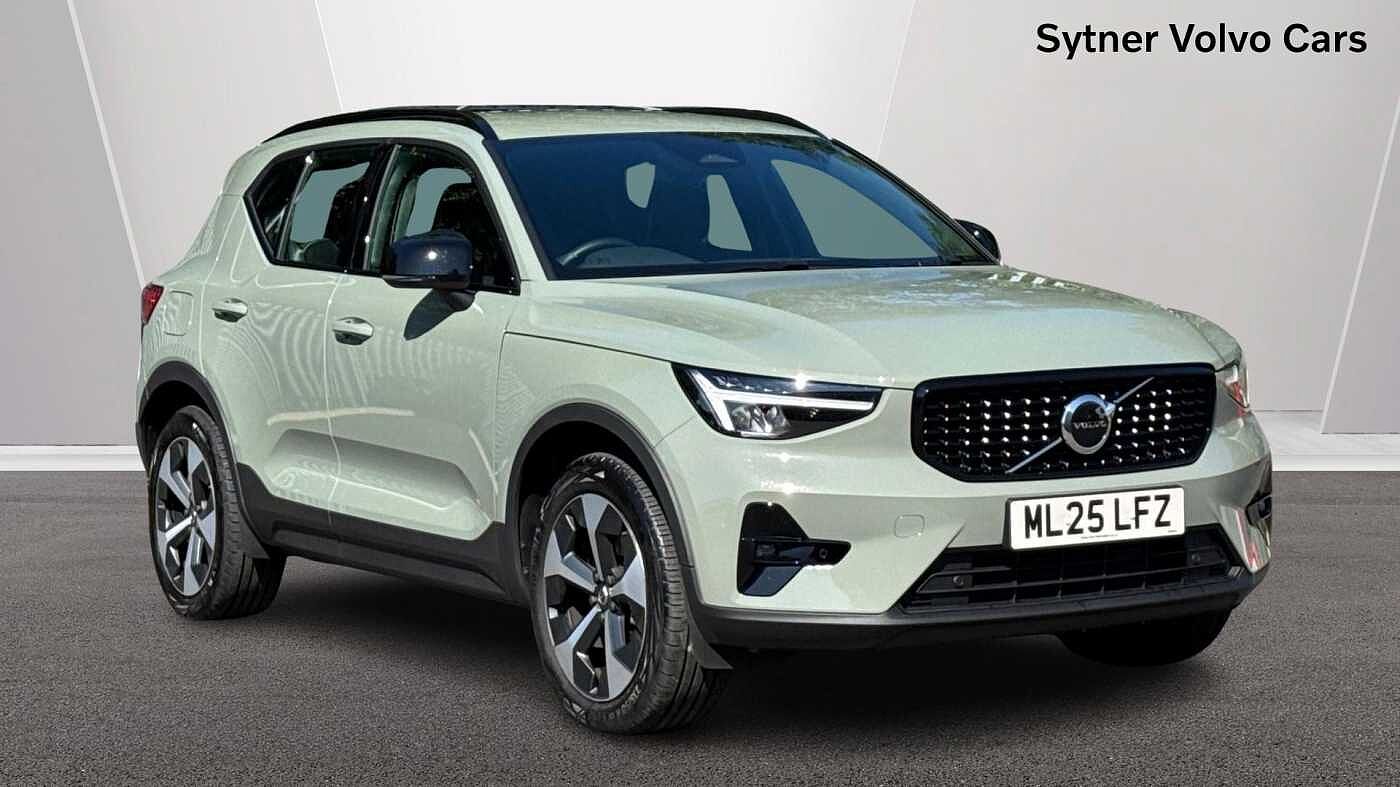 Main listing image - Volvo XC40