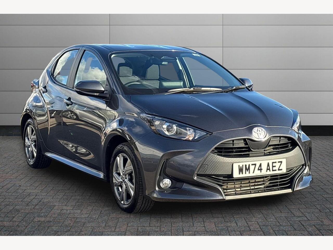 Main listing image - Toyota Yaris